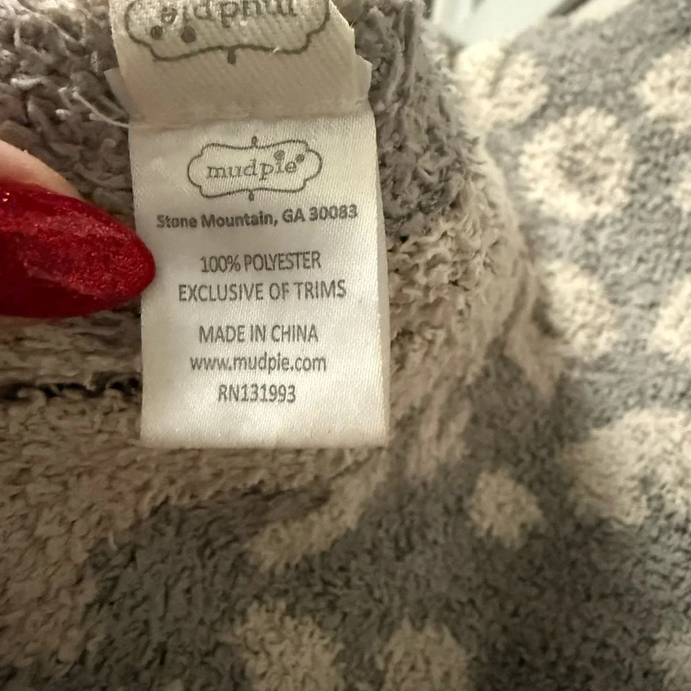 Mud Pie Grey And Cream Leopard Throw Blanket